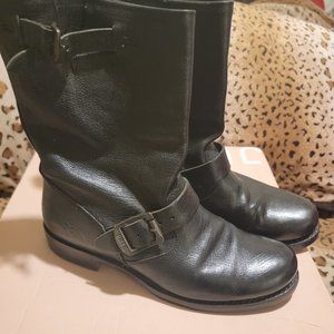 FRYE Short Boots